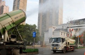 臺江霧炮車齊“亮相”，街頭上演聯(lián)防聯(lián)控“疫情戰(zhàn)”